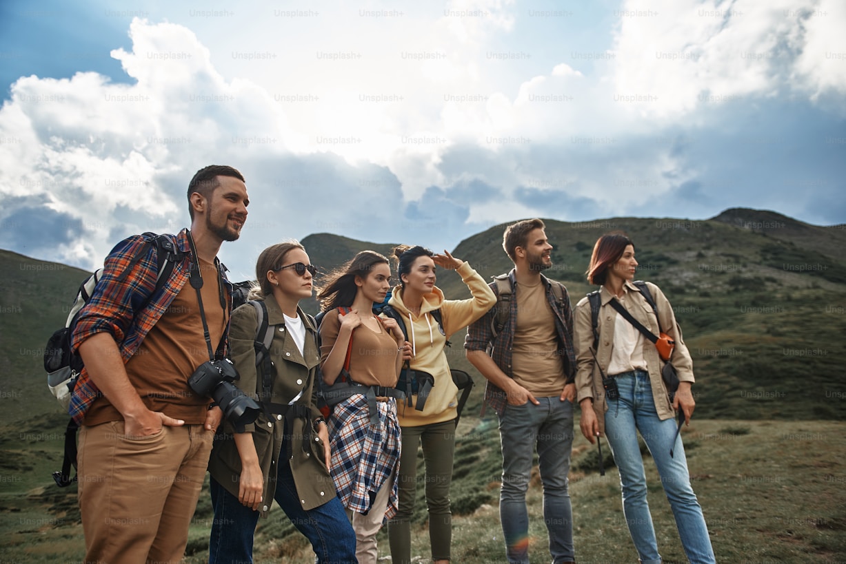 Group traveling in Sri Lanka